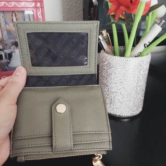 Steve Madden Wallet - Picture 6 of 7